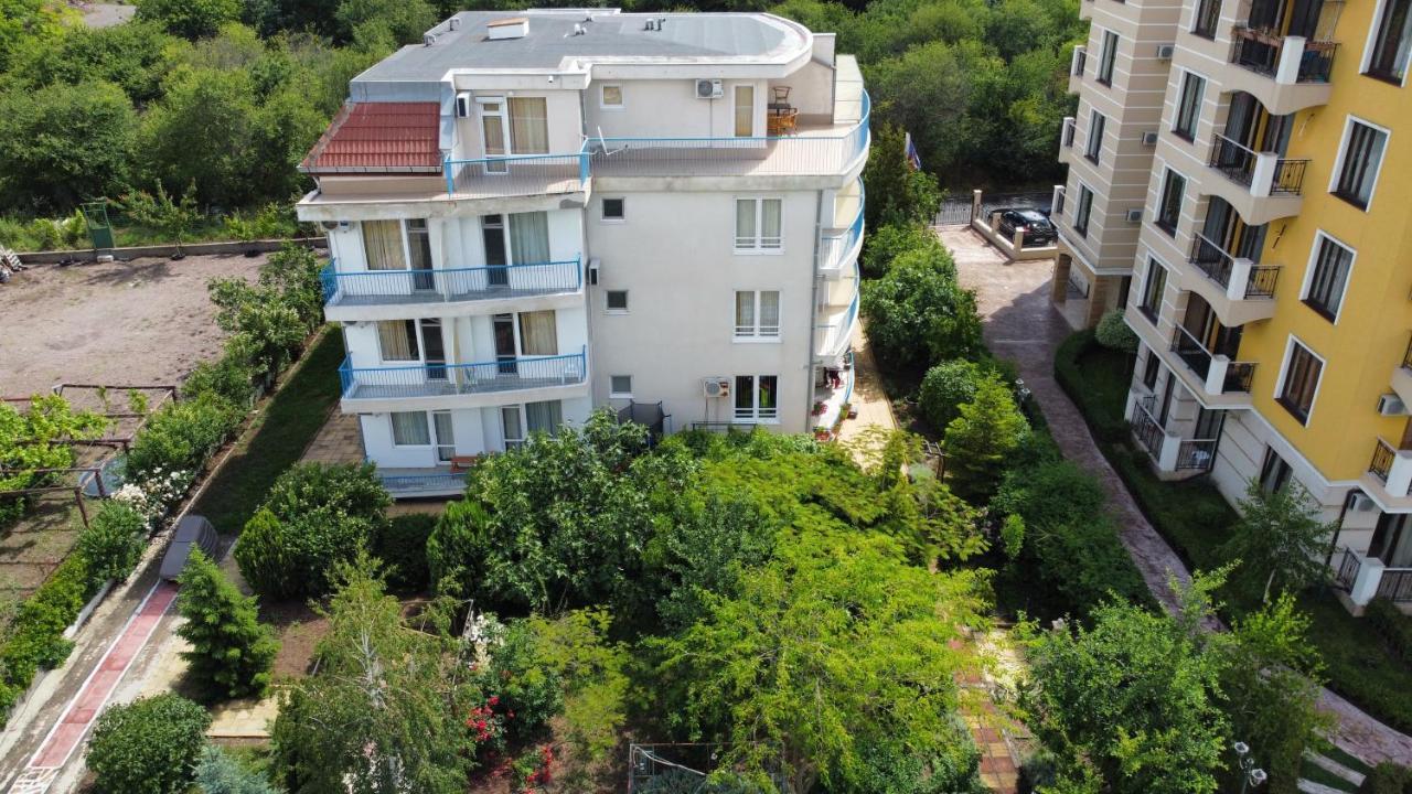 Lilia Guest House เนเซบาร์ ภายนอก รูปภาพ