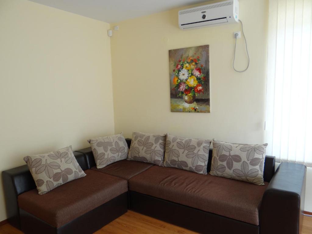 Lilia Guest House เนเซบาร์ ห้อง รูปภาพ