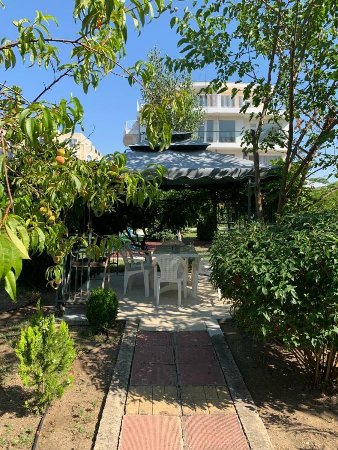 Lilia Guest House เนเซบาร์ ภายนอก รูปภาพ